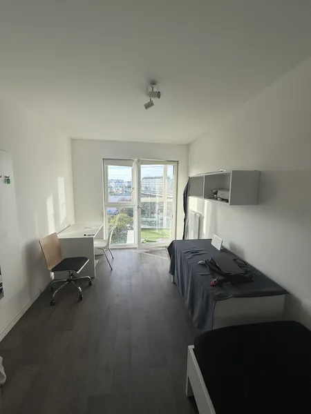 Möbliertes Studio nahe S+U Lichtenberg – 934 € all-inclusive – sofort verfügbar — photo 1